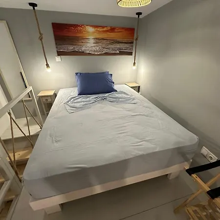 Tinos Inn Apartment Apartamento