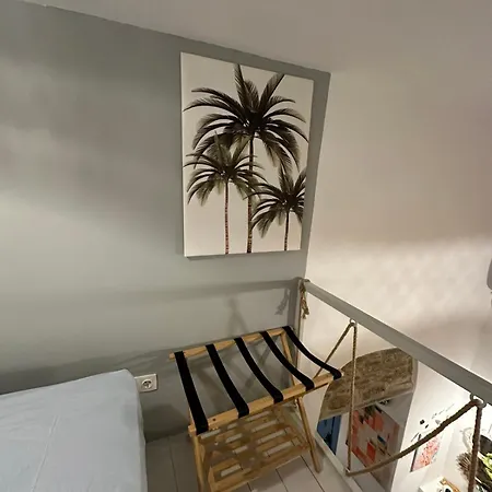 Tinos Inn Apartment Apartamento *