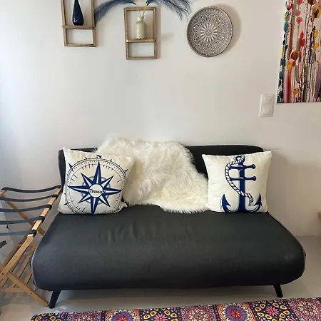 Tinos Inn Apartment Appartamento